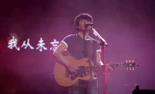 清白平凡成都理想这个民谣的角落夏花盛开