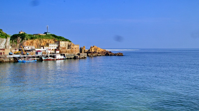 山与海之间有一个地方,穿梭山与海与城之间