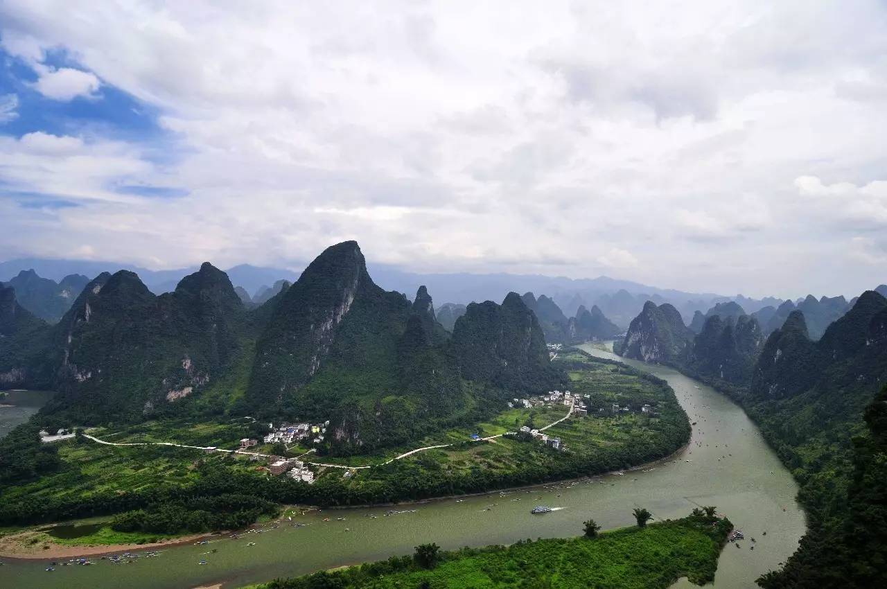 元宝山下，山水云间，悠悠闲云时光，恰好那时我也在