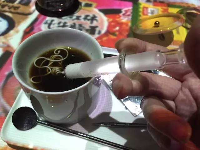 买一套1千元的玩具,500块1套玩具