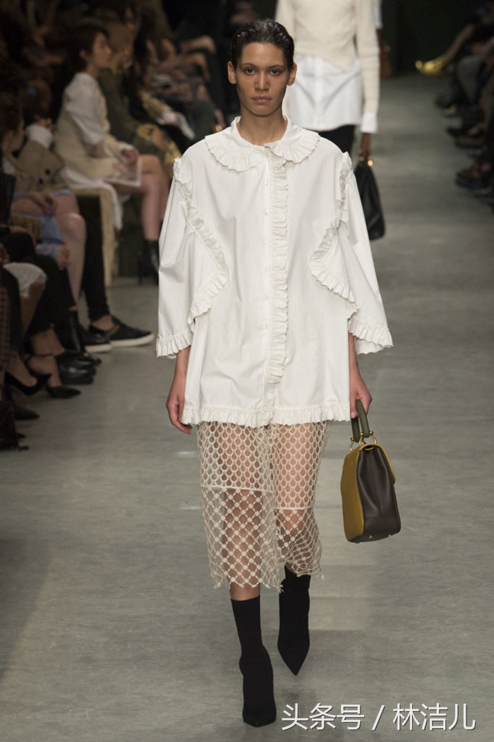 井柏然周冬雨撞衫,周冬雨井柏然红毯