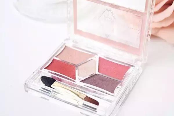 眼影盘推荐网红爆款日常妆,今年火爆的网红眼影盘你有吗