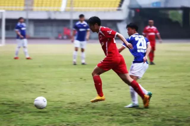 大雨挡不住的红色激情！全株洲人关注的顶级比赛嗨翻体育中心！