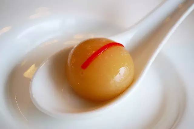 买一套1千元的玩具,500块1套玩具