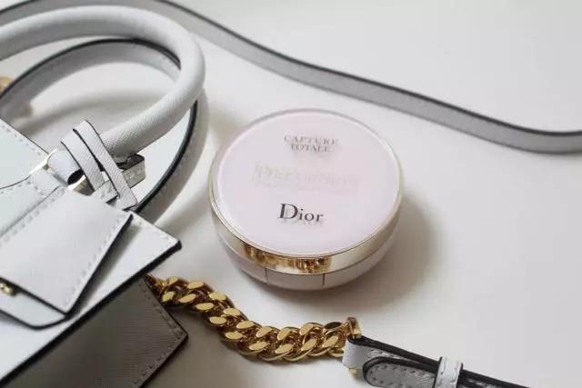 气垫哪一款比较好用,最好用的气垫排行合适干皮