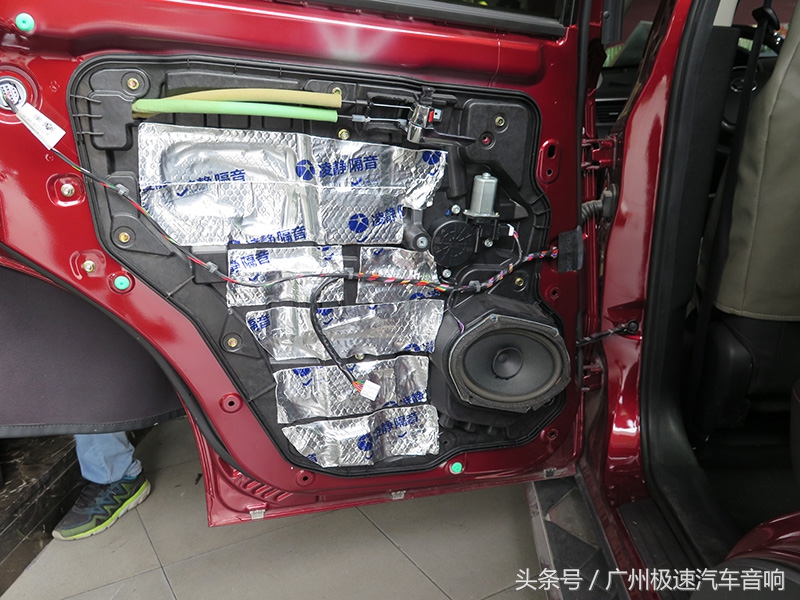 奔腾x80怎么改装才霸气,2013款奔腾x80音响改装