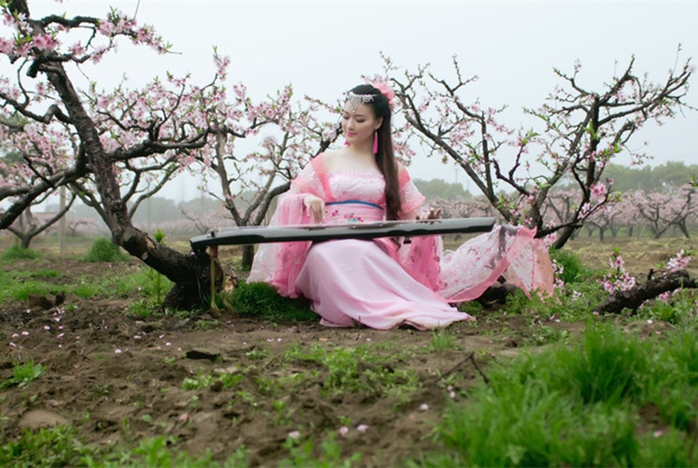 花期开到荼蘼只剩下泛黄的记忆,开到荼蘼花事了尘缘尽