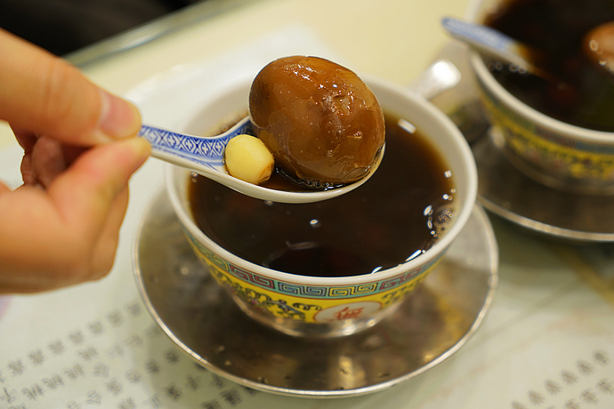 卷福为之神伤的中国密码，你能够在香港茶餐厅中解密