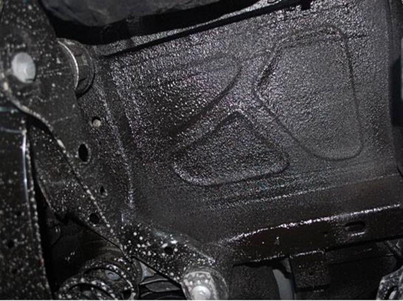 用车｜底盘装甲就是汽车的护肤品？（上）｜Y车评