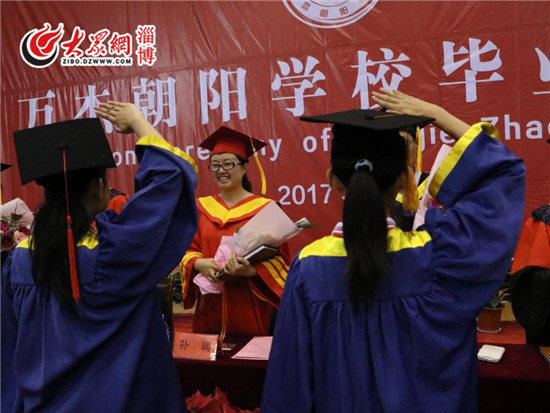 放飞梦想毕业典礼完全视频,万杰朝阳学校2018毕业季