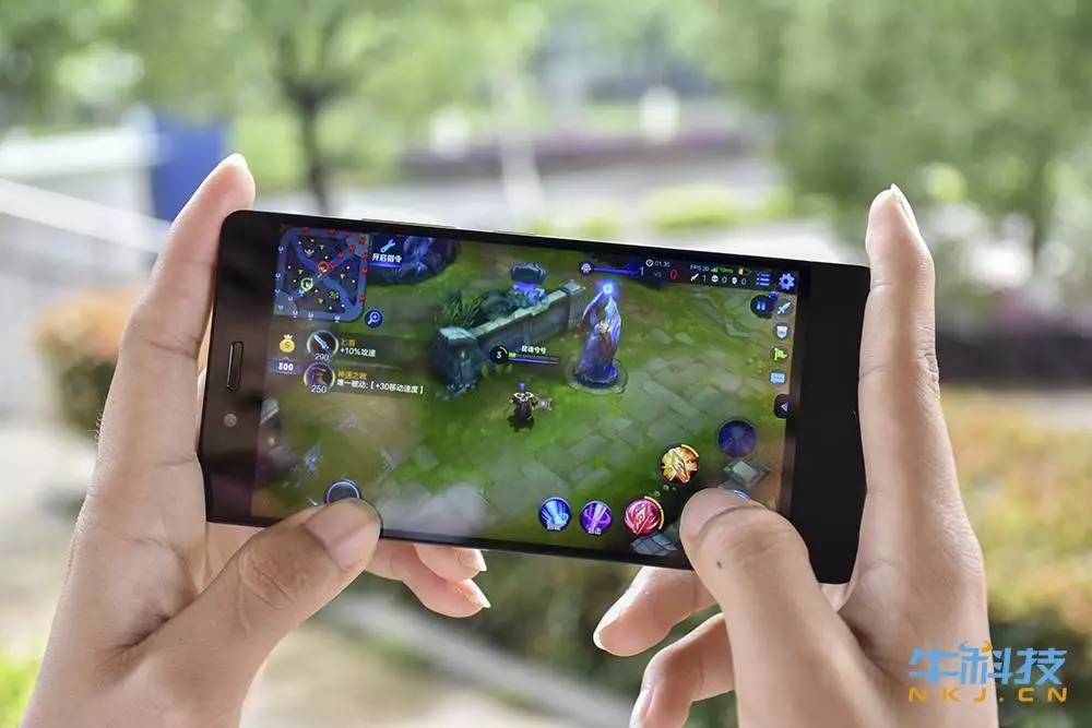 坚果pro手机一代测评,坚果手机pro深度测评