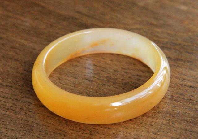 怎么鉴别金丝玉中的宝石光,金丝玉冻光与宝石光区别