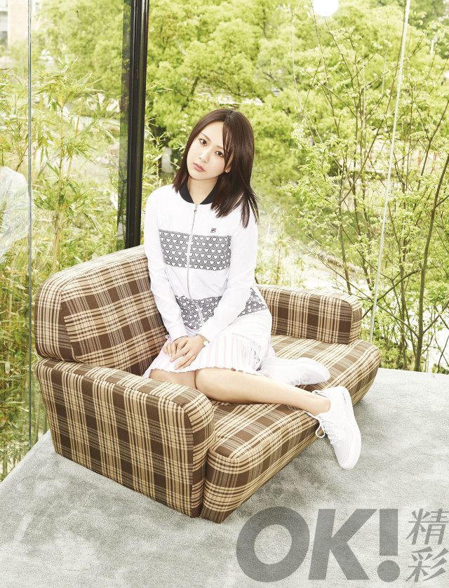 杨紫故事完全版,杨紫GLASS十一月刊封面