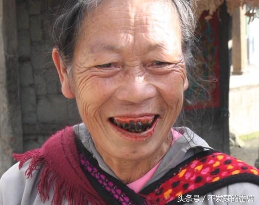 盘点那些吃槟榔恐怖照片,嚼槟榔面目全非图片