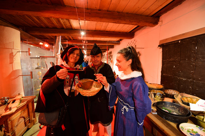 慢行克恩顿，浪回中世纪