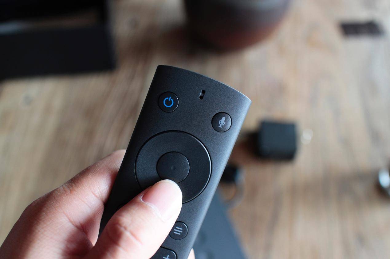 微鲸变维打击小米乐视：私人移动影院，一秒自动变焦