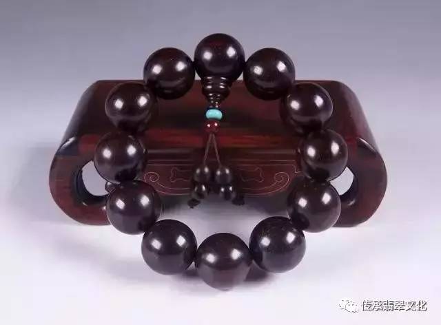 玉手串需要保养吗,玉石手串容易摔坏么