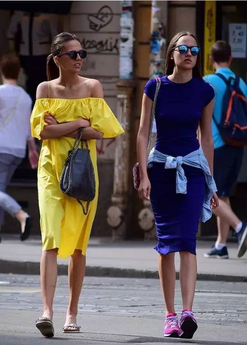 樱草黄色明亮显白又高级,樱草黄如何配色