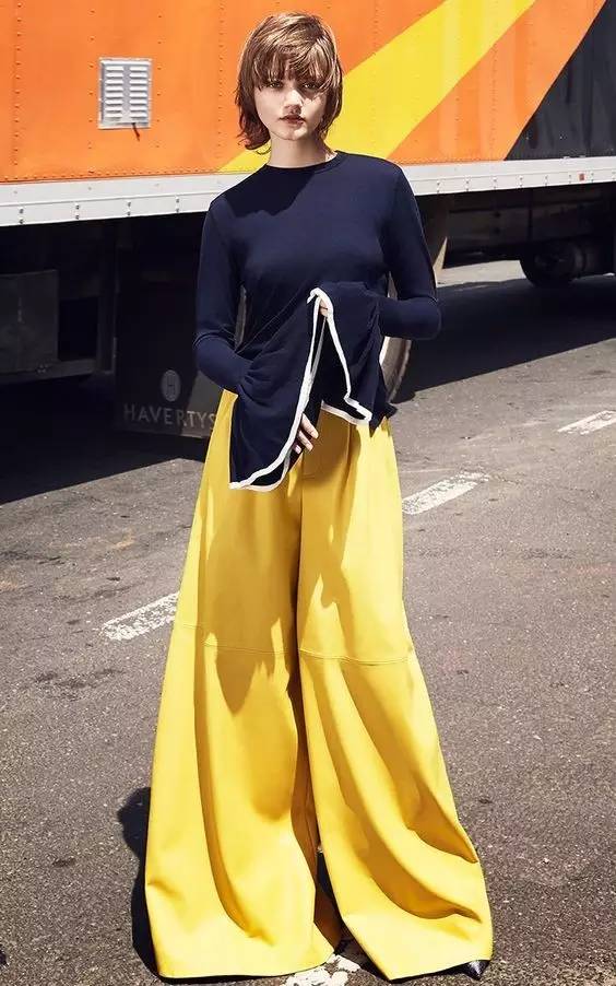 樱草黄色明亮显白又高级,樱草黄如何配色