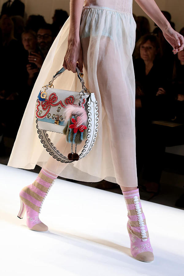 原来Fendi才是曲筱绡和安迪的最爱！