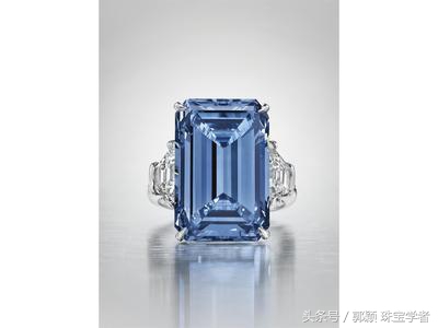 世界最豪华钻石耳环图片,世界上最漂亮的红色钻石耳环