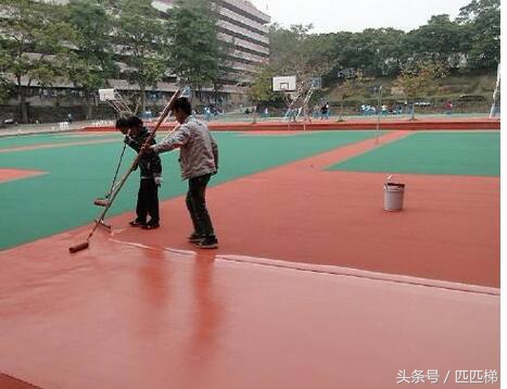 彩色篮球场是不是水泥地,硅pu篮球场和普通塑胶球场
