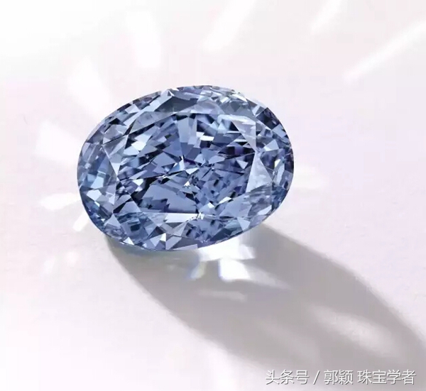 世界最豪华钻石耳环图片,世界上最漂亮的红色钻石耳环