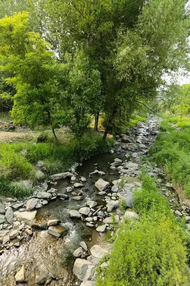 保定易县紫荆关镇坡下村,第一雄关嘉峪关景区
