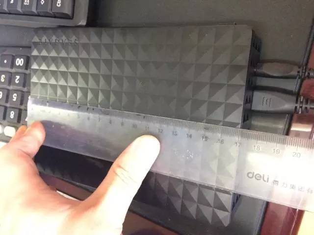 希捷3.5寸移动硬盘哪个系列好,希捷简系列2.5寸移动硬盘