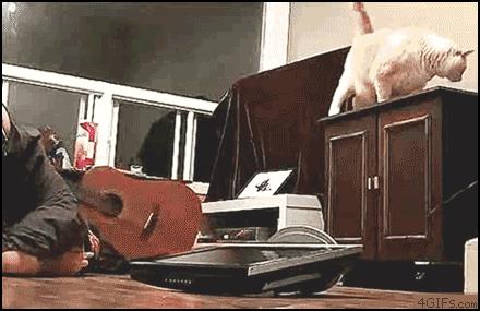 宝宝喝奶搞笑段子视频,宝宝喝牛奶搞笑