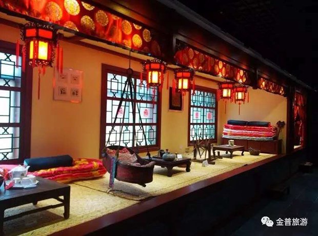 两节相遇，36万人畅玩新区