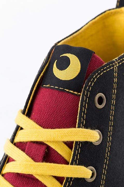 *杀暗**教室《杀老师帆布鞋》穿上它会是什么感觉呢？