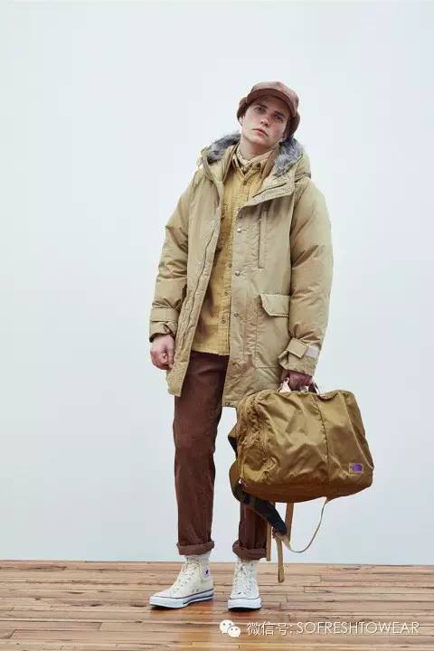 爆款羽绒服谁穿都好看,冬天穿什么颜色的羽绒服最好看