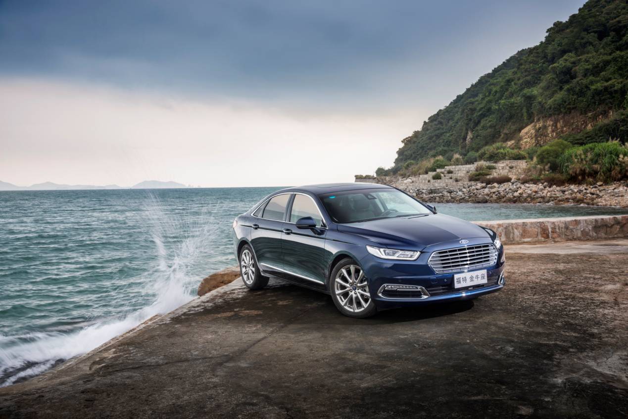 试驾最新款福特金牛座,试驾福特金牛座最新款
