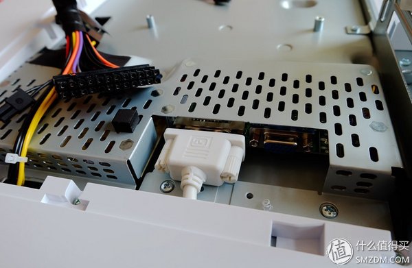 【良心定价的网吧利器，槽点需改进】惠科HKCX320曲面一体机拆机、升级配件及评测