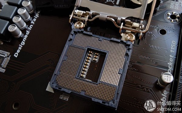 【良心定价的网吧利器，槽点需改进】惠科HKCX320曲面一体机拆机、升级配件及评测