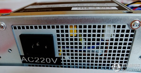 【良心定价的网吧利器，槽点需改进】惠科HKCX320曲面一体机拆机、升级配件及评测