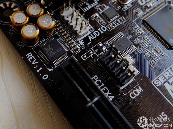 【良心定价的网吧利器，槽点需改进】惠科HKCX320曲面一体机拆机、升级配件及评测