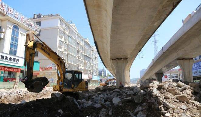 「宜昌城事」宜昌首张“外国人工作许可证”被谁领走？超美的西陵峡夜光酒吧来了，约吗？