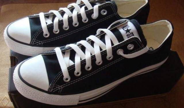 脚下没冰鞋心中有鞋,只要心中有跑道在哪都能跑