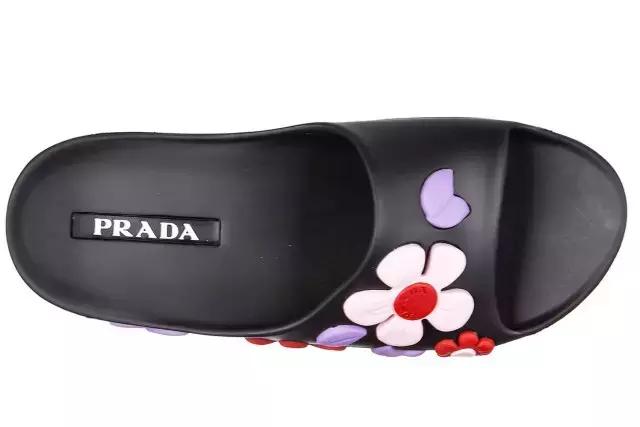 4000块的塑料拖鞋，1万7的民工编织袋包包，觉得丑还买不起