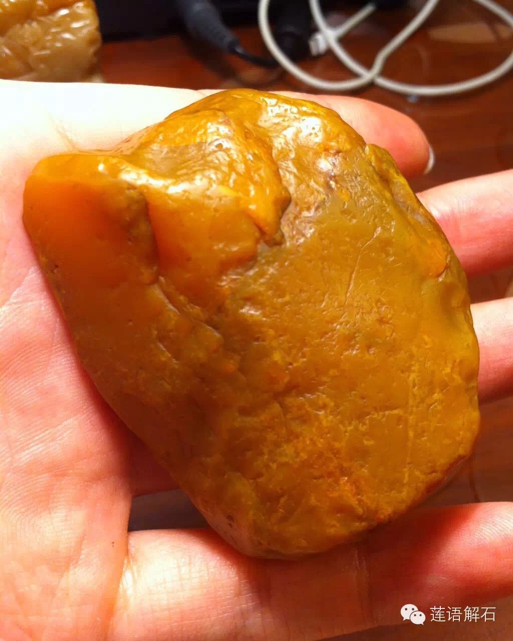 昌化田黄石与寿山田黄石哪个更好,寿山田黄石和昌化田黄石哪一种贵