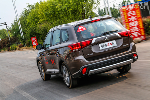 试驾三菱欧蓝德献礼版,广汽三菱欧蓝德驾驭探索之旅