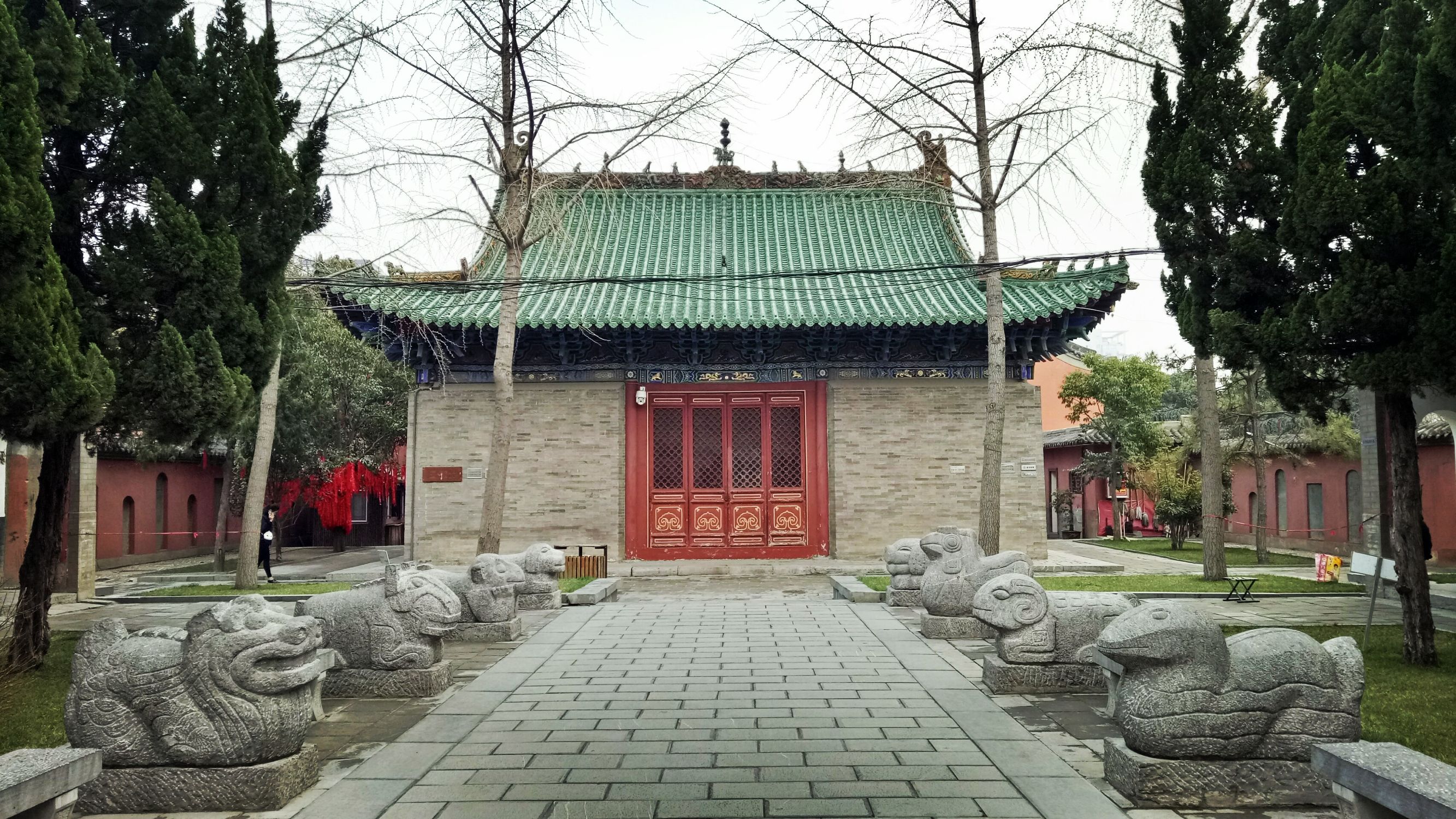 郑州市城隍庙有算卦的没有,郑州城隍庙算卦景象视频