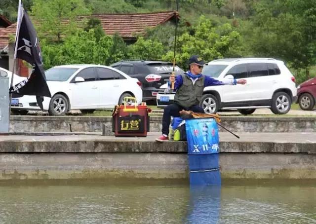 行营慈利X11战队，掐鱼比赛火爆上演