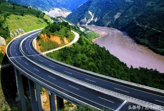 这事儿搞不清，你就真的是用绳命在开车