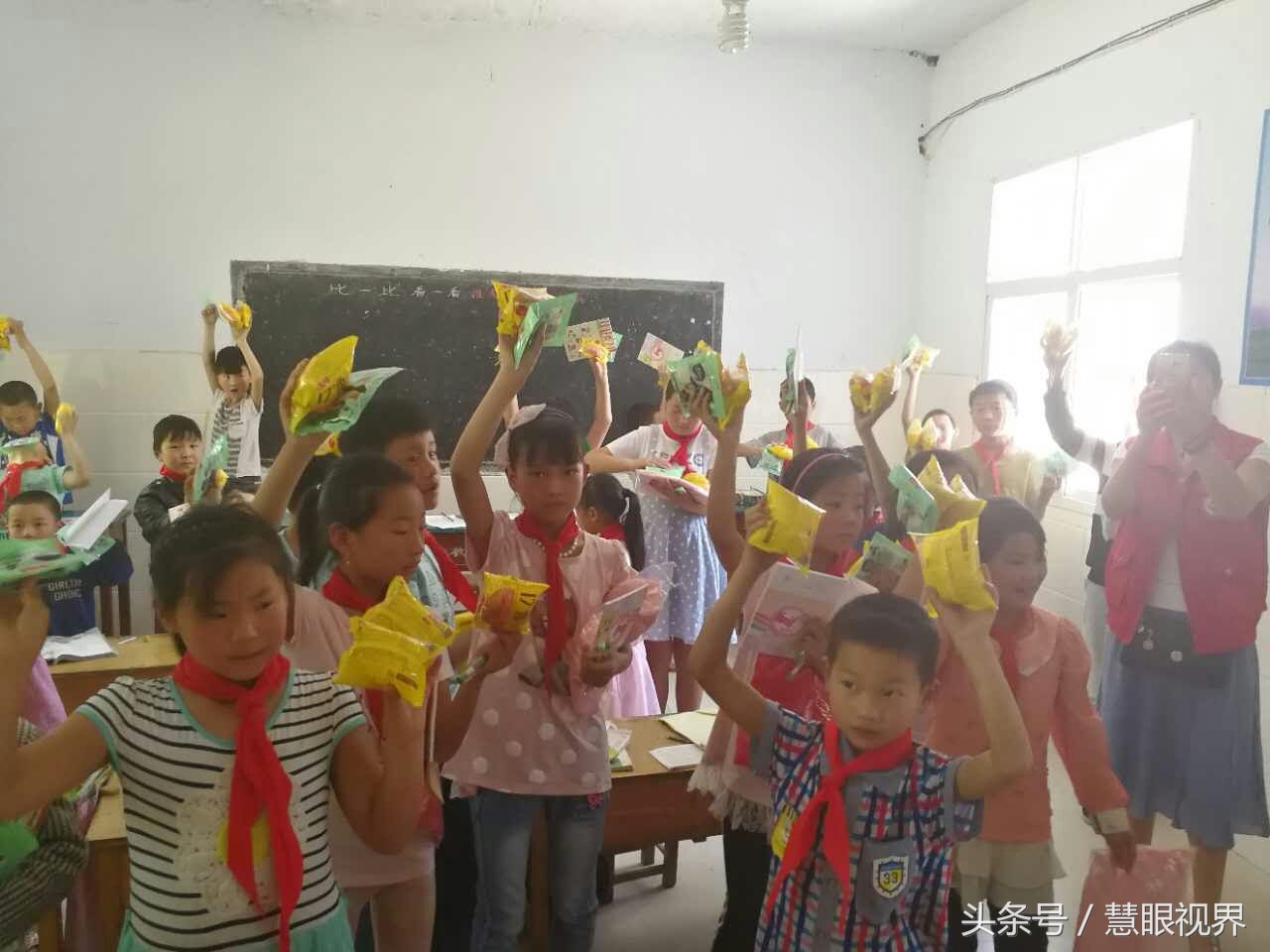 百雀羚长图广告完全版,百雀羚广告臻颜霜王一博