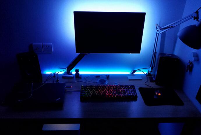 手感舒适度最高的鼠标垫推荐,有必要买rgb鼠标垫吗