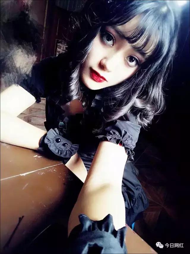 主播｜甜蜜蜜的邻家妹妹，棕色碎发大眼睛，笑容酥酥惹人爱