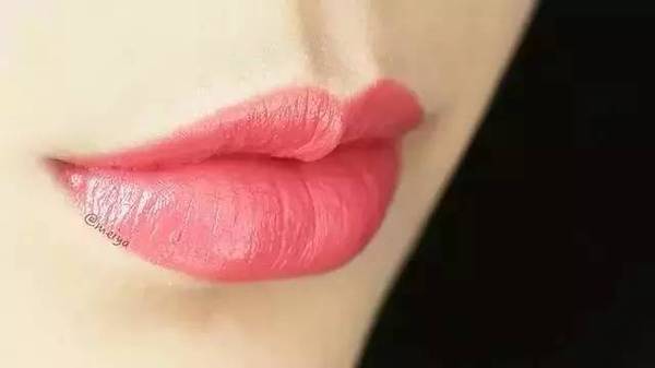 迪奥口红哪个色号合适夏天,夏天用哪种颜色的口红好